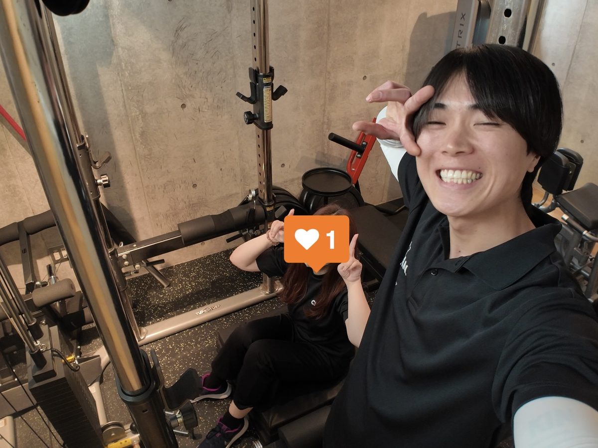 トレーナーと会員の様子